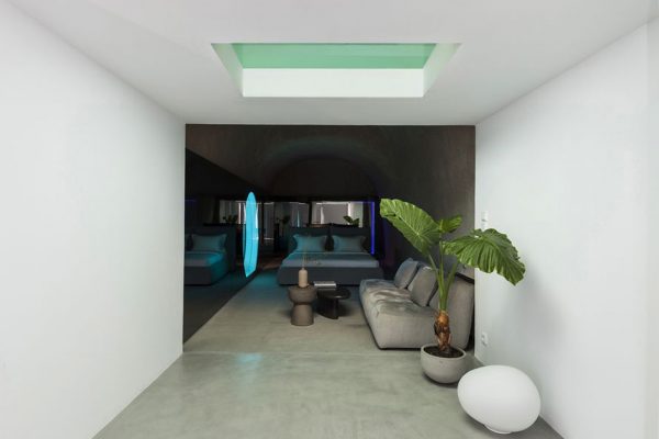 microcement-firostefani_cemher-25 Cemher® is a manufacturer of microcement, leaders in innovation launching microcements with unique properties to the market.