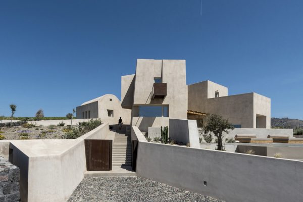 microcement-pyrgos_cemher-04 Cemher® is a manufacturer of microcement, leaders in innovation launching microcements with unique properties to the market.