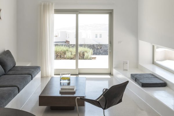 microcement-pyrgos_cemher-09 Cemher® is a manufacturer of microcement, leaders in innovation launching microcements with unique properties to the market.