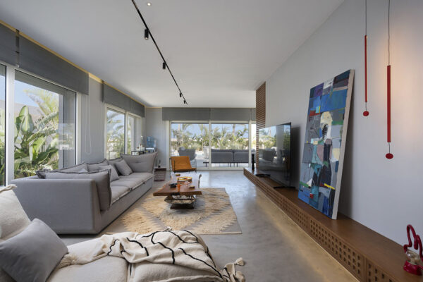 microcement-hilton_cemher_28 Cemher® is a manufacturer of microcement, leaders in innovation launching microcements with unique properties to the market.