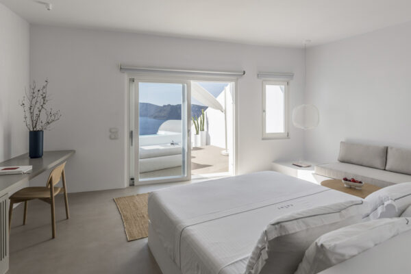 Cemher® is a manufacturer of microcement, leaders in innovation launching microcements with unique properties to the market.