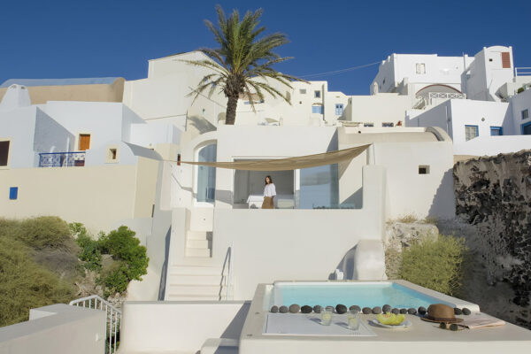 Cemher® is a manufacturer of microcement, leaders in innovation launching microcements with unique properties to the market.